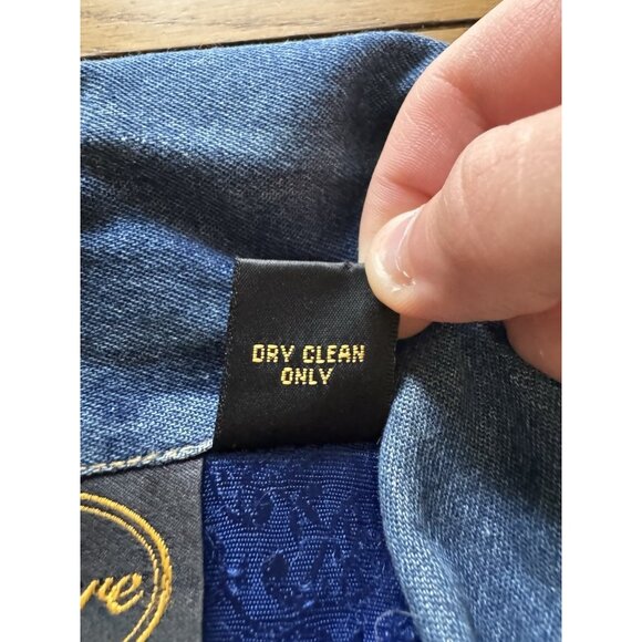 Allure Size Medium Women Blue Denim Button Up Embroidred Shirt Raw Hem Buttons - Picture 11 of 13